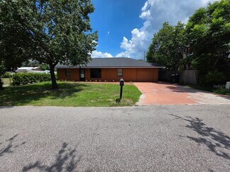 Building Photo - 1947 Sunset Ln