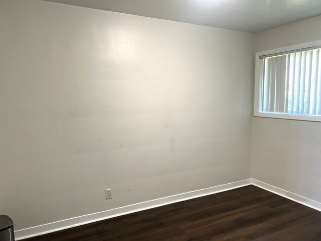 Foto del edificio - Cozy 1 Bed/1 Bath Apartment in Quiet Compl...