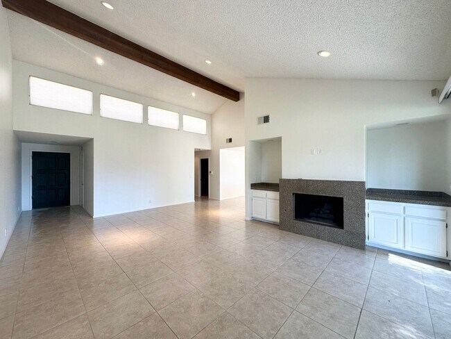 Building Photo - AVAILABLE NOW! 2 Bedroom 2 Bathroom plus D...