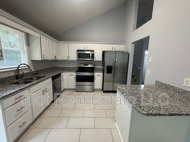 Foto del edificio - 459 Oak Hill Cir