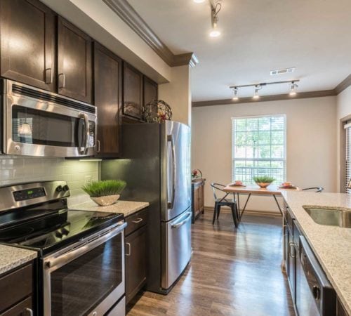 Resort-Style Amenities & $99 App Fee Only! - Resort-Style Amenities & $99 App Fee Only! Apartment