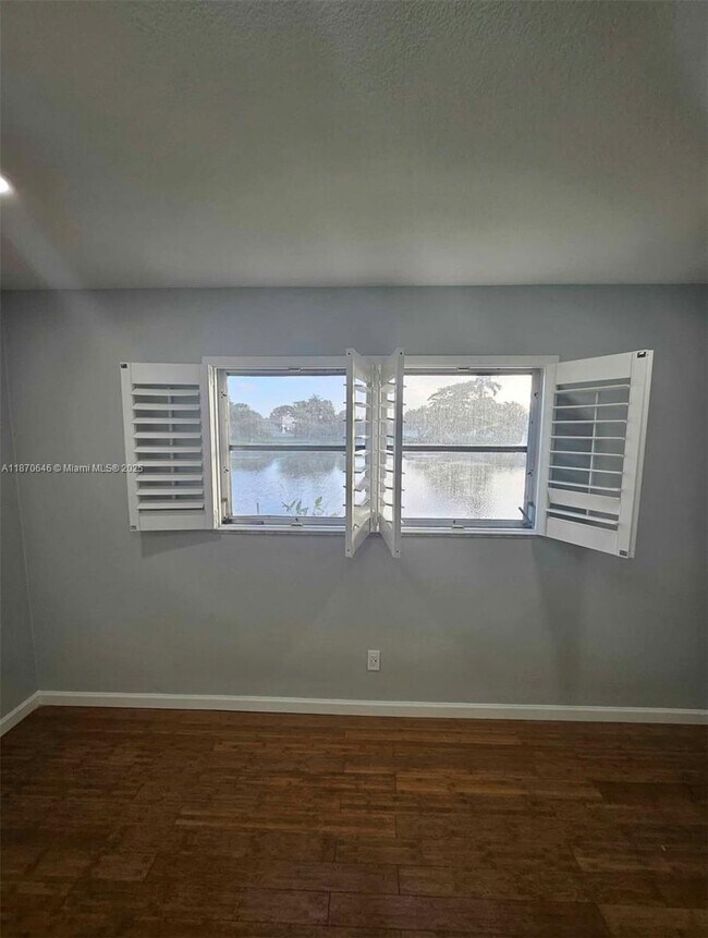 Foto del edificio - 2461 SW 82nd Ave
