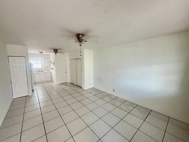 Foto del edificio - Excellent location in the heart of south beach!