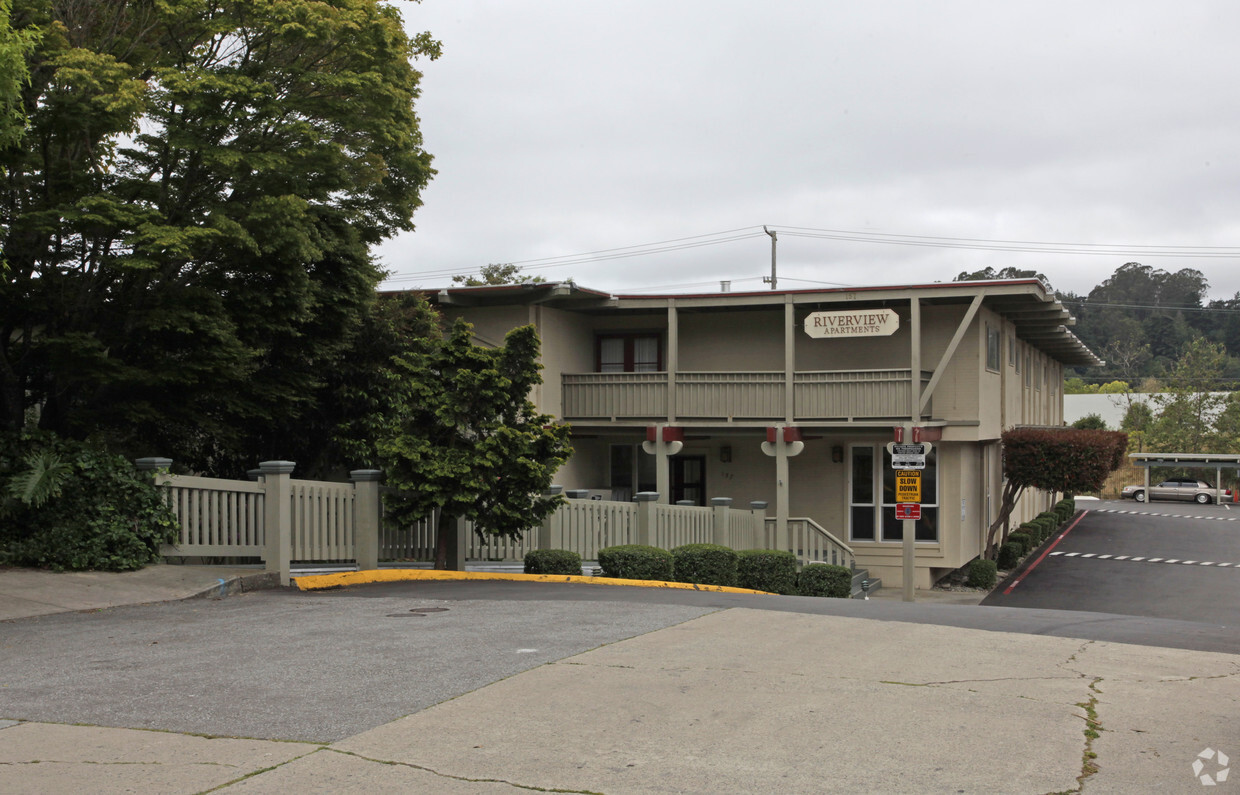 Primary Photo - Riverview Apartments