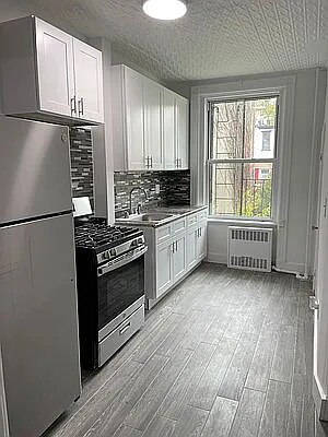Building Photo - 444 36th St