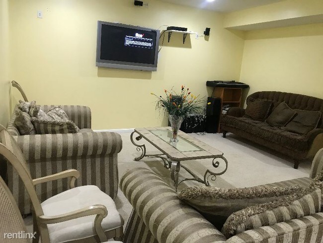 Building Photo - 1 br, 1.5 bath House - 9047 Galvin Ln