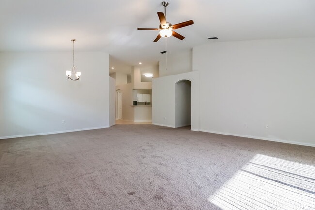 Building Photo - 1243 Maximilian Dr