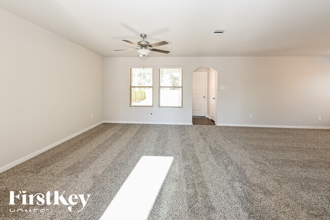 Building Photo - 25593 Roy Rogers Ct