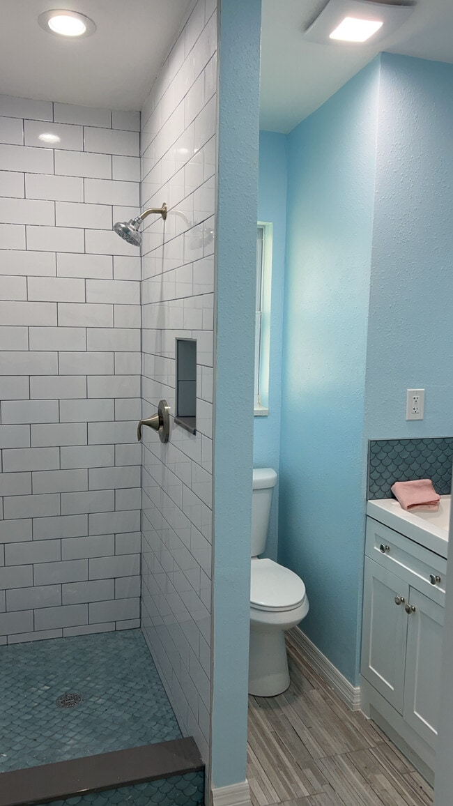 Foto del edificio - 7880 42nd Ave N