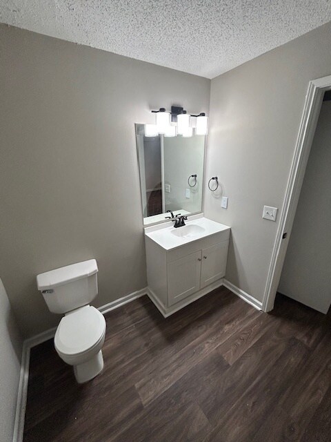 3x2 - 1097 pies cuadrados - Meadow Oaks