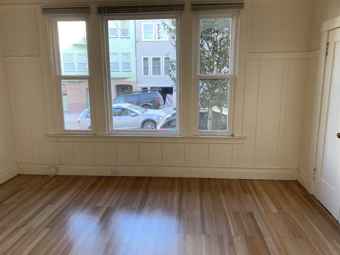 Primary Photo - 1515 Leavenworth St