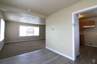 Building Photo - 406 Benham St