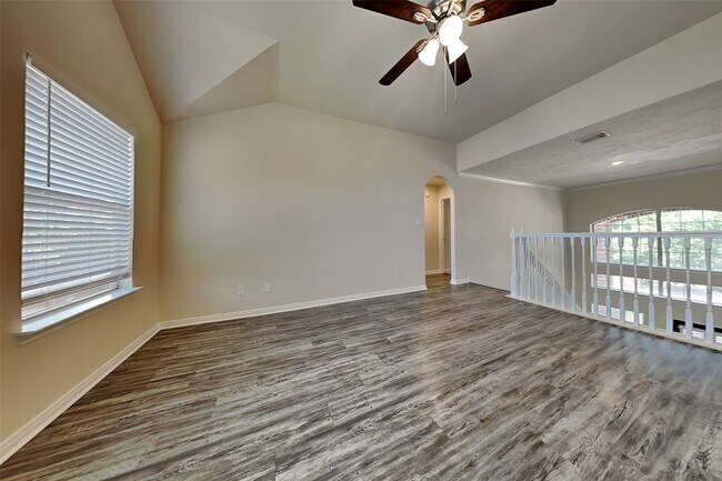 Building Photo - 6727 Village Bridge Dr
