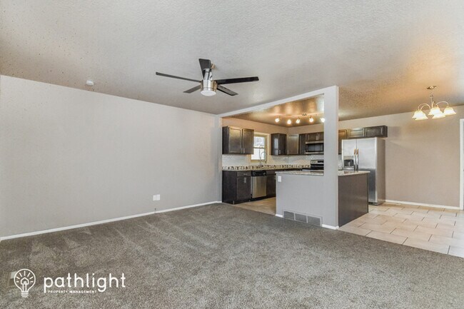 Foto del edificio - 1705 Grant Avenue, Colorado Springs, CO, 8...