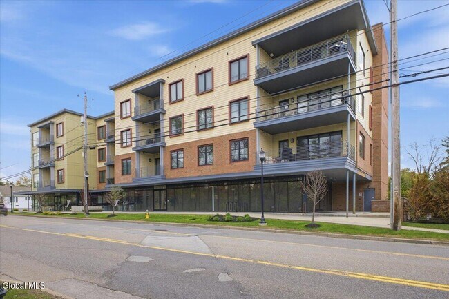 Building Photo - 116 West Ave