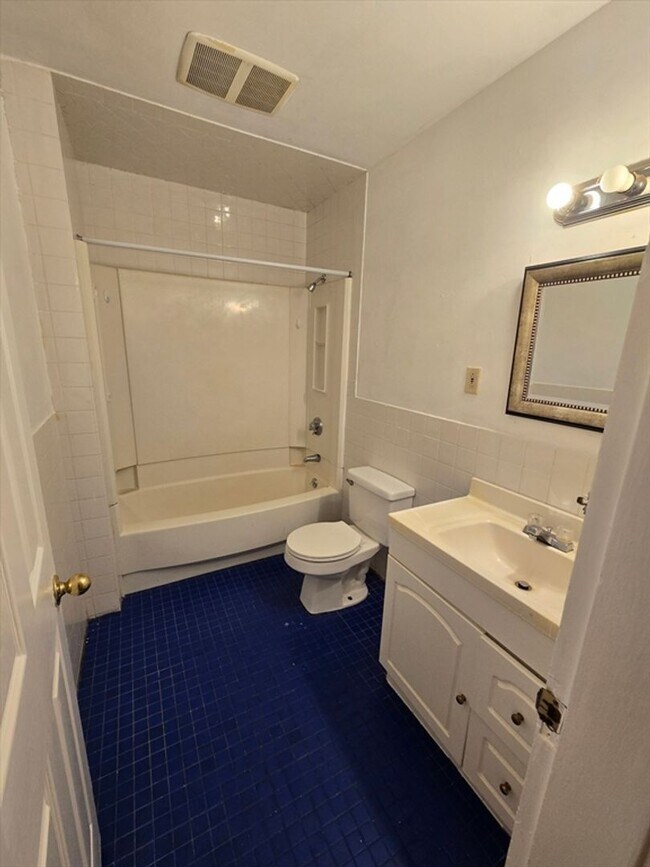 Foto del edificio - Coolidge Corner 2bed for $2700 - Parking available for rent!