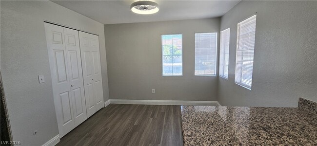 Foto del edificio - 6500 W Lake Mead Blvd