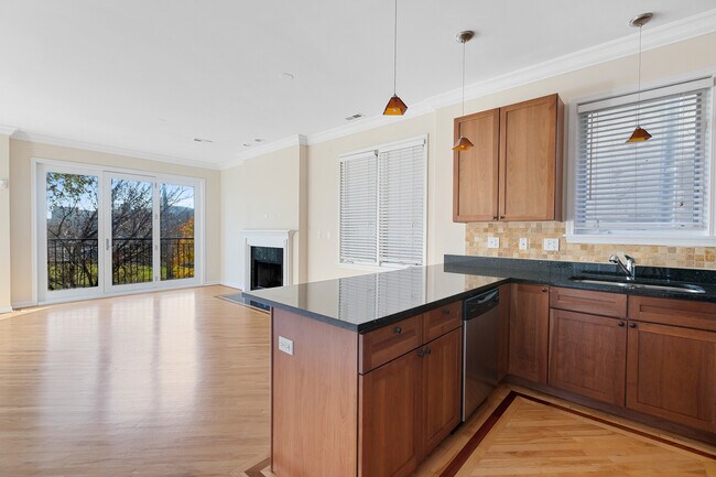 Building Photo - 622 S Oakley Blvd