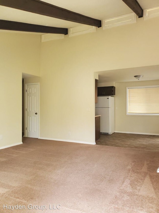 Building Photo - 2 br, 1 bath Apartment - 3130 Brittany Drive