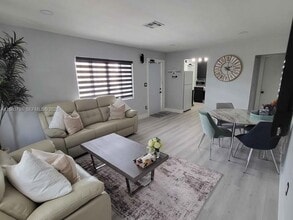 Building Photo - 4095 N Andrews Ave