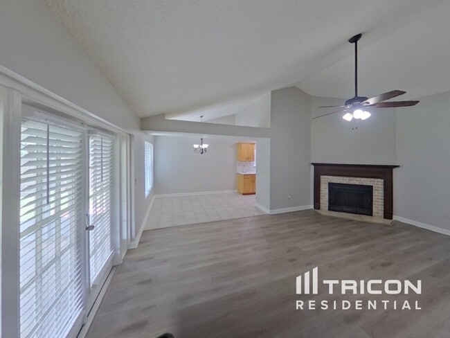 Foto del edificio - 2015 Branch Tree Ln