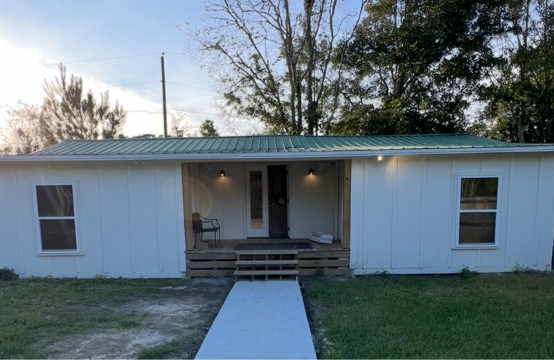 Foto principal - 1885 Staples Rd