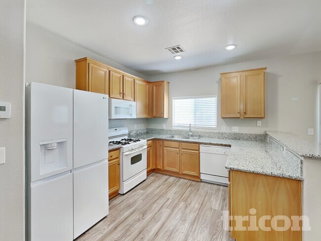 Foto del edificio - 4928 Blue Bay Ct