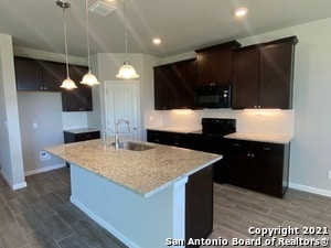 Foto del edificio - 1378 Rios Bend Dr