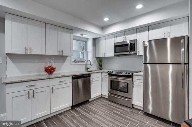 Foto del edificio - 3740 9th St NW