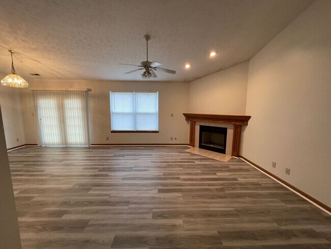 Building Photo - UPDATED 3 BR HOME IN PRIME WEST LAFAYETTE ...