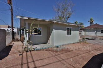 Building Photo - 830 N 10th St