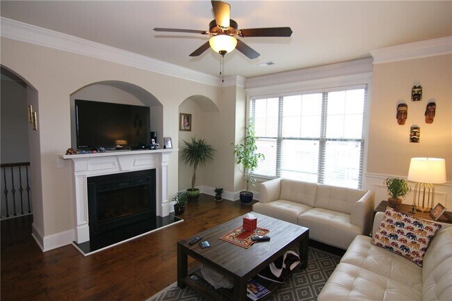 Foto del edificio - 1660 Jardin Ct