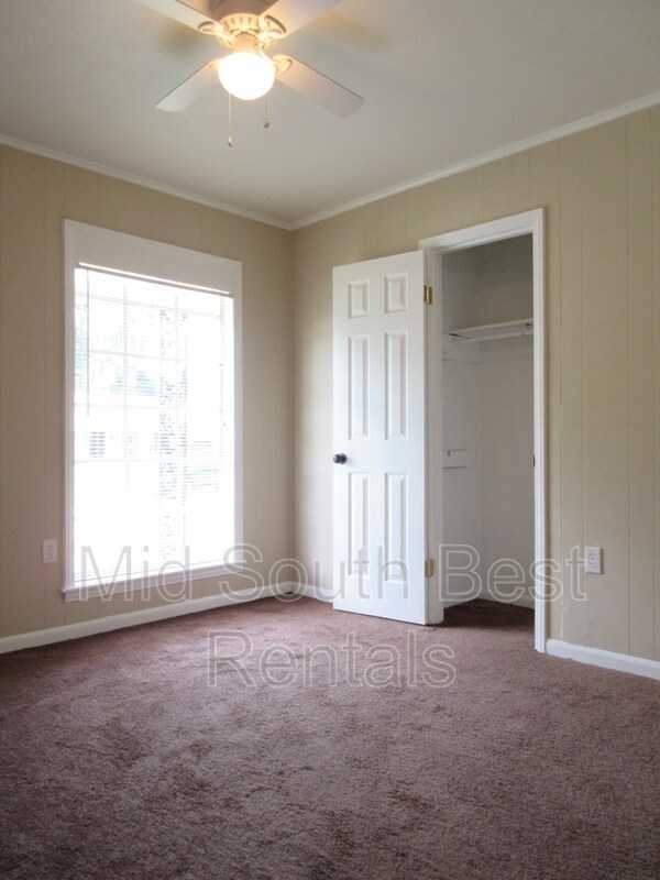 Building Photo - 2161 Fortune Ave