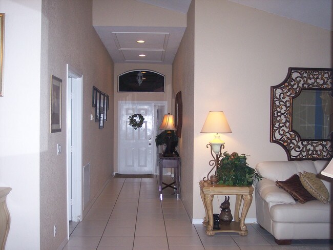 Vestíbulo - 3694 Miramontes Cir