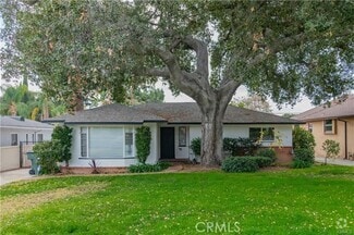 Building Photo - 2500 Las Lunas St