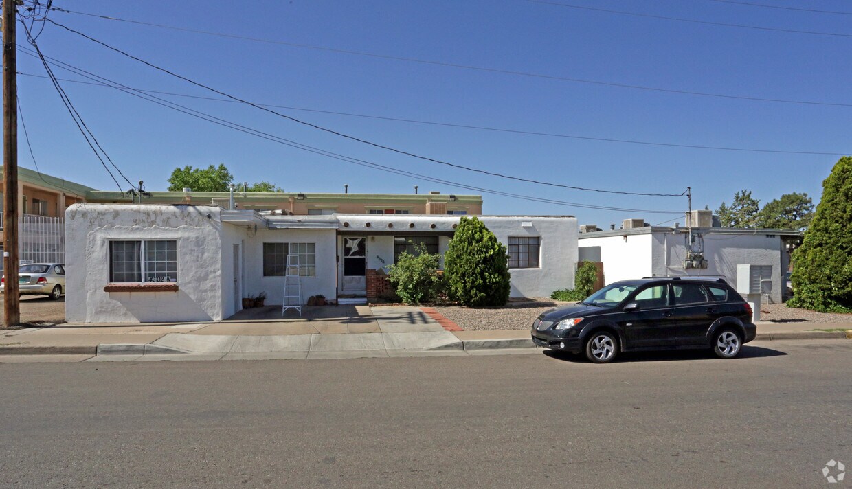 Primary Photo - 4302 Mesa Grande Pl SE