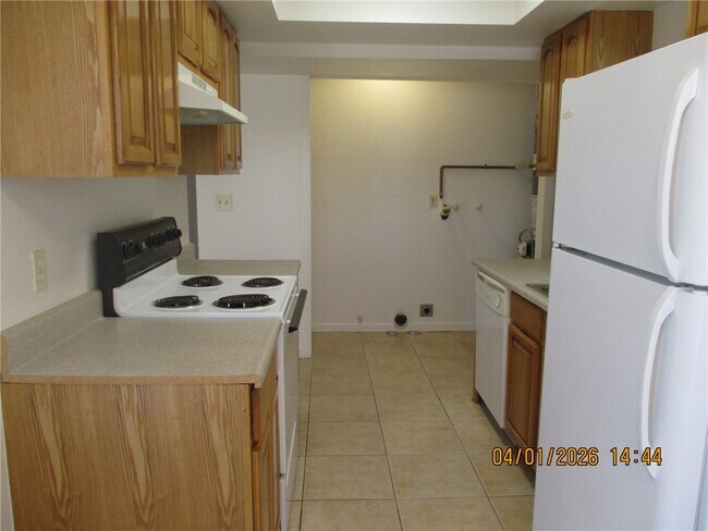 Building Photo - 1235 Navajo Dr