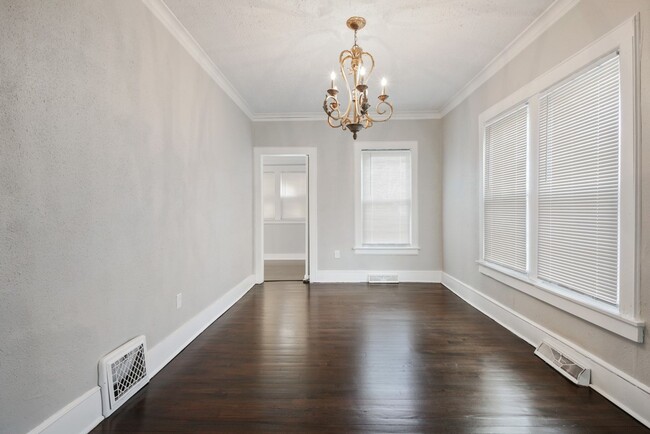 Foto del edificio - 3 Bedrooms Ready for Rent