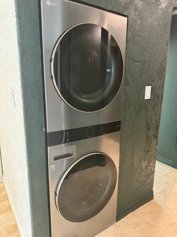 Foto del edificio - 315 N Mission Rd