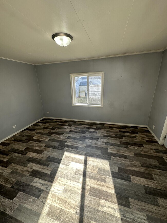 923925 Raton Ct Unit 925A, Manitowoc, WI 54220 Room for Rent in