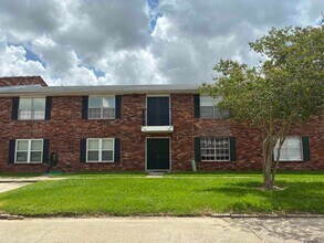 Building Photo - 1701 Lobdell Ave
