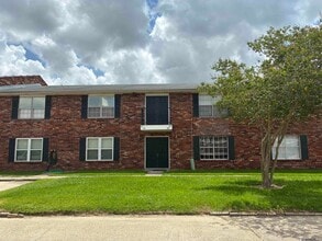 Building Photo - 1701 Lobdell Ave