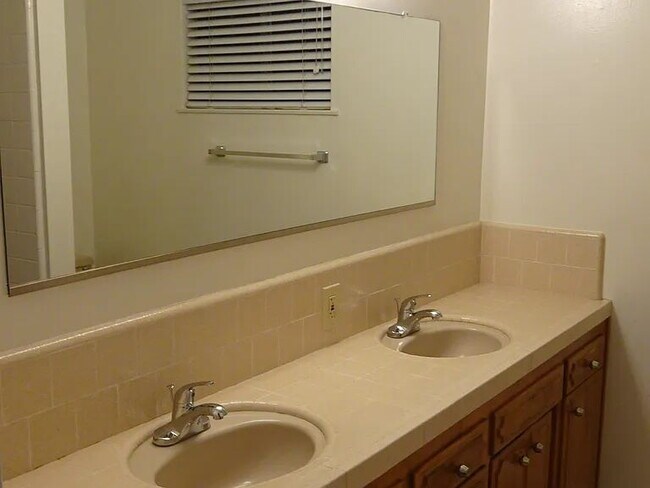 Foto del edificio - Come check out this beautiful 3 bedroom 2 bath home