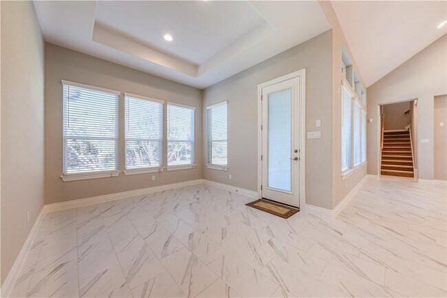 Building Photo - 705 Campino Dr