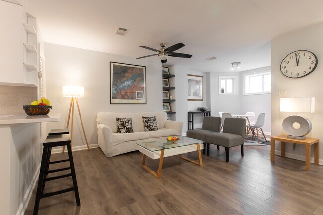 Foto del edificio - 2827 13th St NW