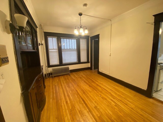 Building Photo - 712 W Franklin Ave