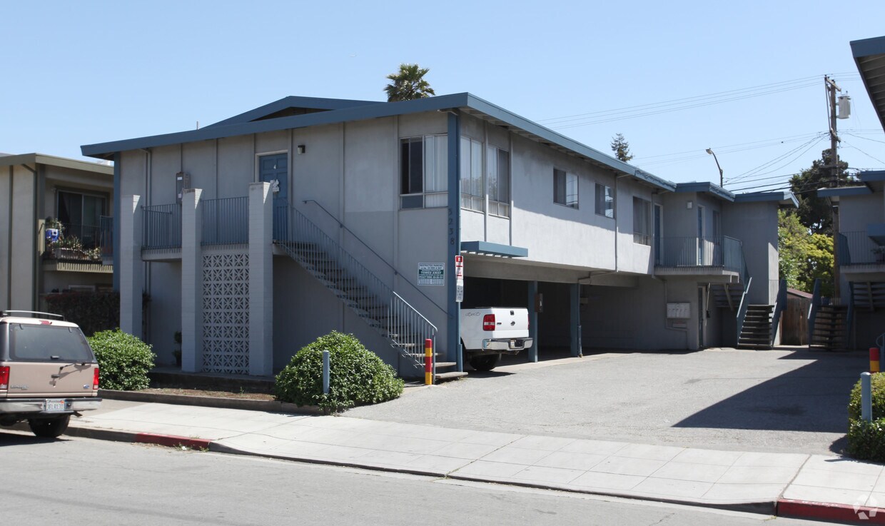 Primary Photo - 3232-3238 Rolison Rd
