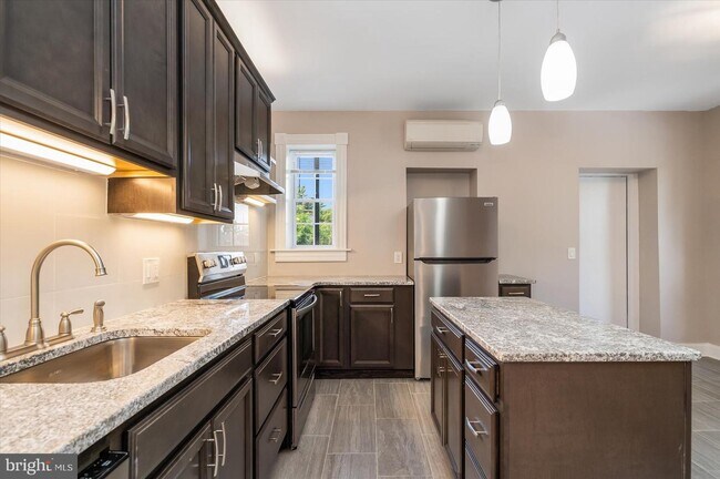 Foto del edificio - 2846 N Calvert St