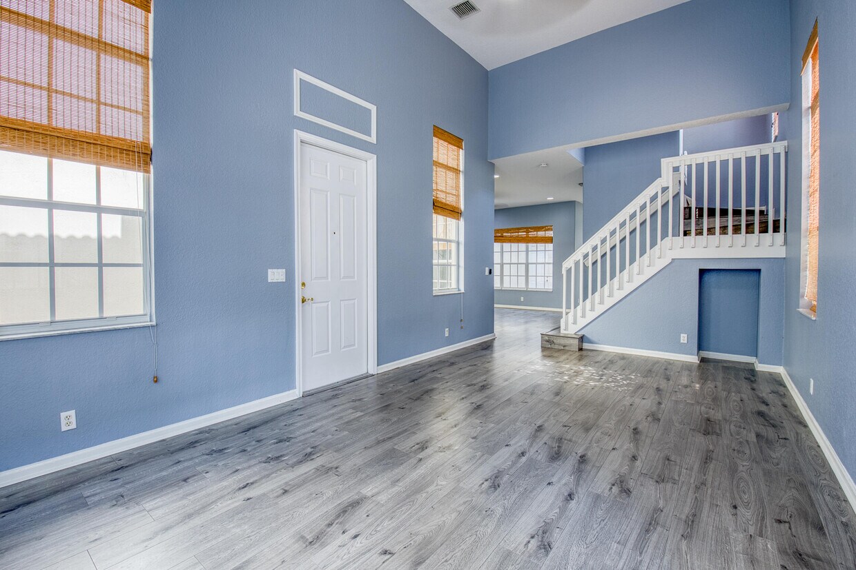 Foto principal - 610 NW 24th Ave