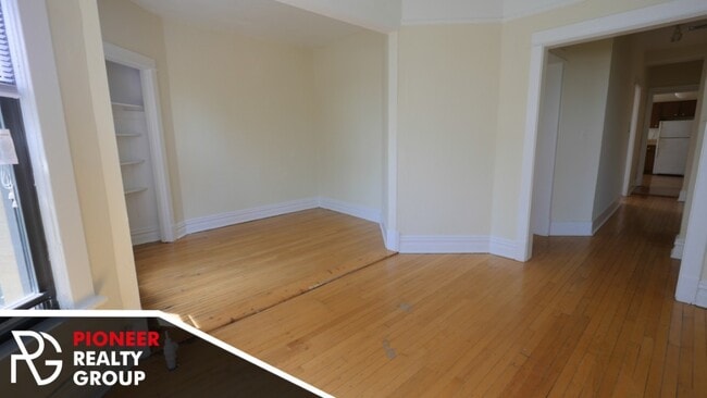 Foto del edificio - Large 2 bed with eat in kitchen
